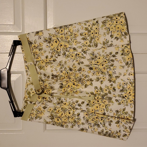 Spring/Summer Skirt with matching top - Picture 4 of 13